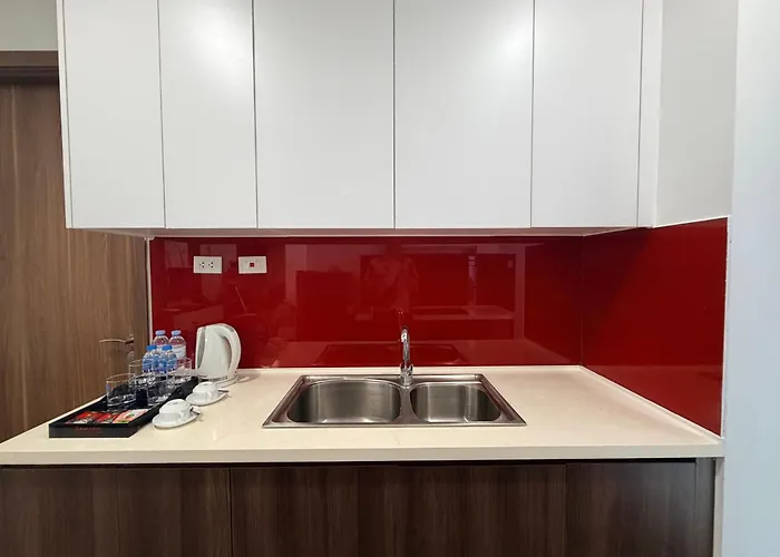 2br - Spacious & Modern - Near Center