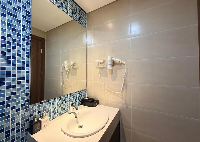 2br - Spacious & Modern - Near Center Căn hộ Hạ Long