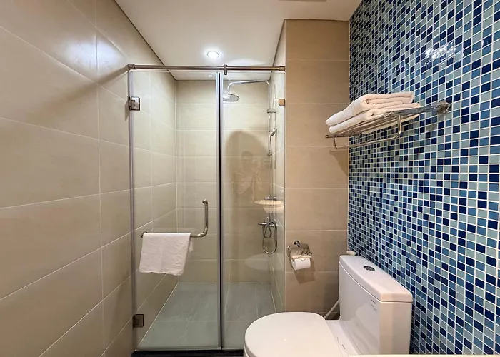 2br - Spacious & Modern - Near Center * Hạ Long